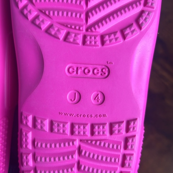 Crocs Unisex Classic Crocs Sandals Waterproof Slides Electric Pink Size J3 - Picture 5 of 5